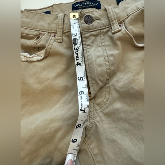 Lucky Brand Jeans 28x32 Beige 121 Slim Fit Medium Wash Preppy Stretch Denim - Picture 3 of 9